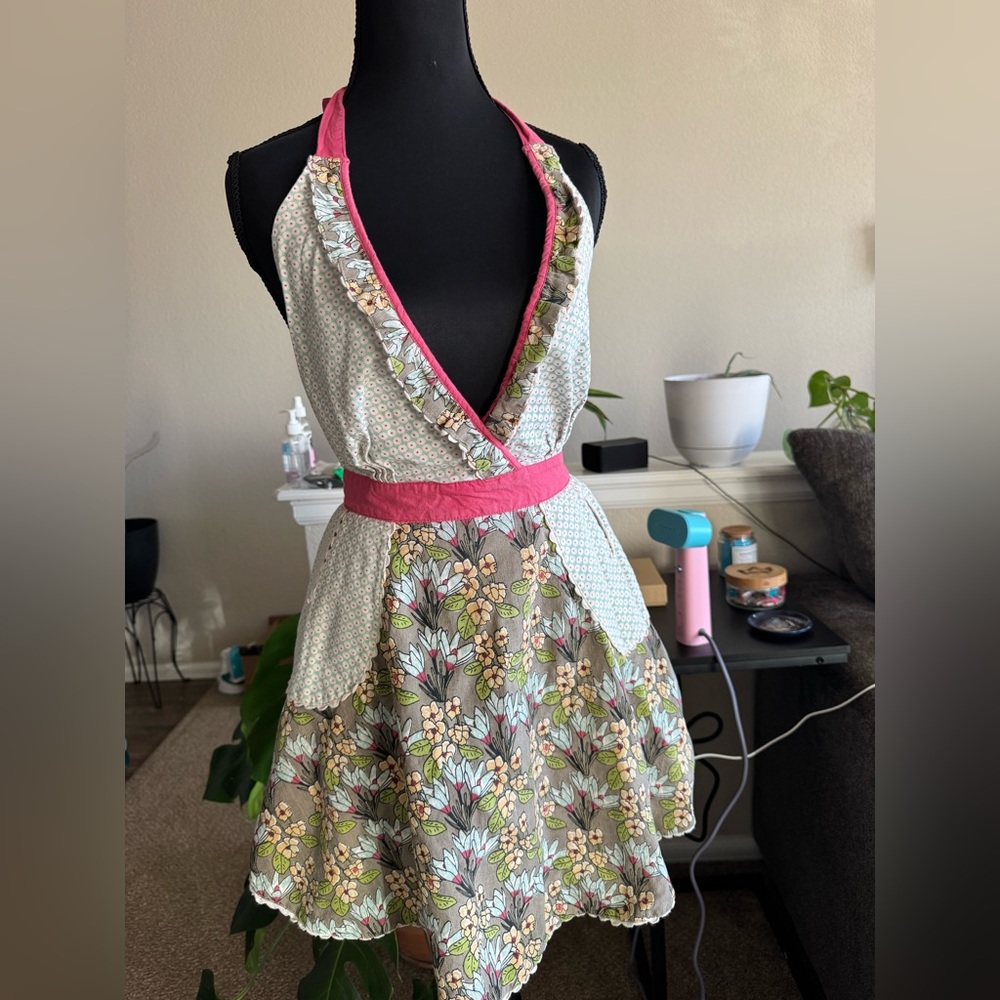 Floral Apron with Pink Trim